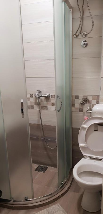 Apartmani Mia Sorajic Petrovac Ngoại thất bức ảnh
