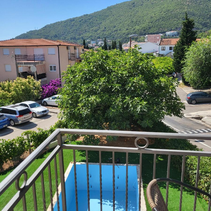 Apartmani Mia Sorajic Petrovac Ngoại thất bức ảnh
