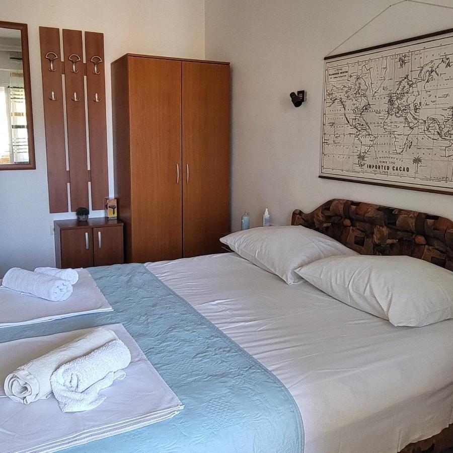 Apartmani Mia Sorajic Petrovac Ngoại thất bức ảnh