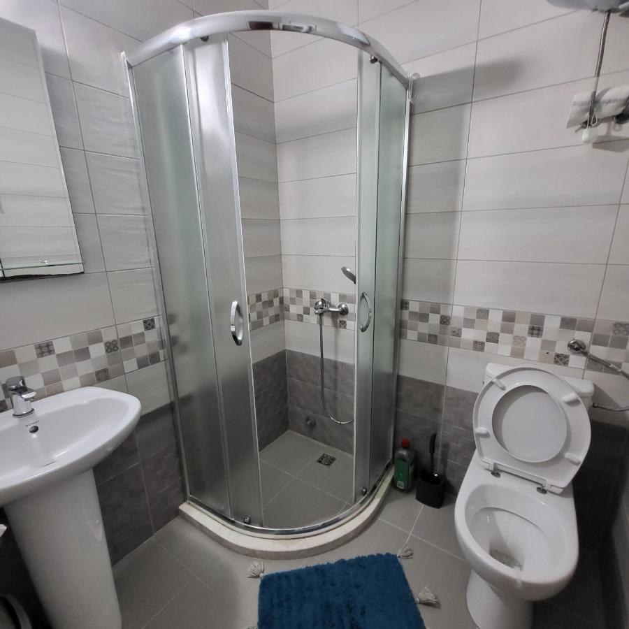 Apartmani Mia Sorajic Petrovac Ngoại thất bức ảnh